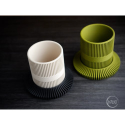 Ribbed Planter with Drainage Plate